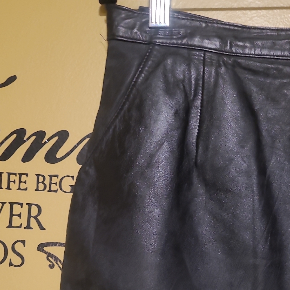 Sliverleaf Vintage Elegant Black Leather Skirt - Picture 3 of 13